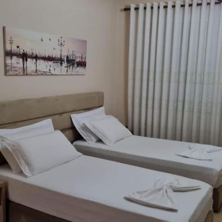 Ciak Apartment Tirana Buitenkant foto